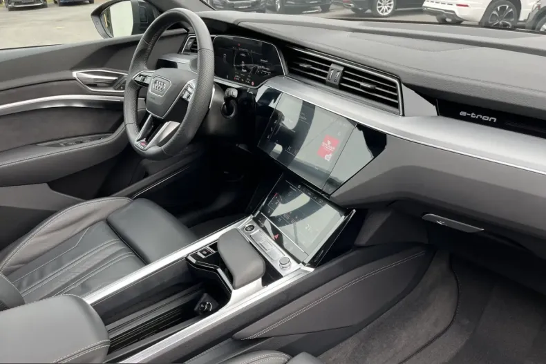 Audi Q8 din 2023 cu 21.482 km - oferta AUD207487 - foto 11