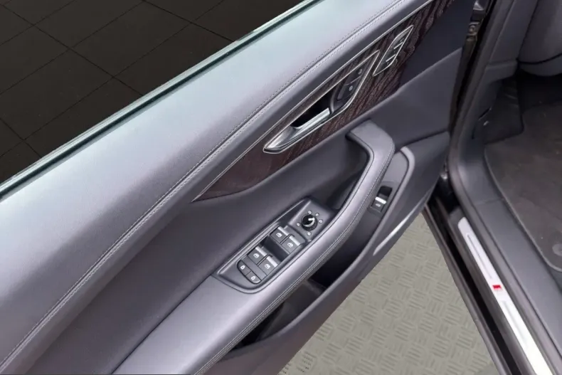 Audi Q8 din 2022 cu 55.100 km - oferta AUD207489 - foto 10