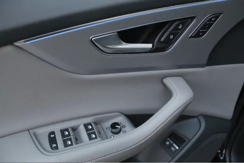 Audi Q8 din 2022 cu 100.000 km - oferta AUD207492 - foto 18