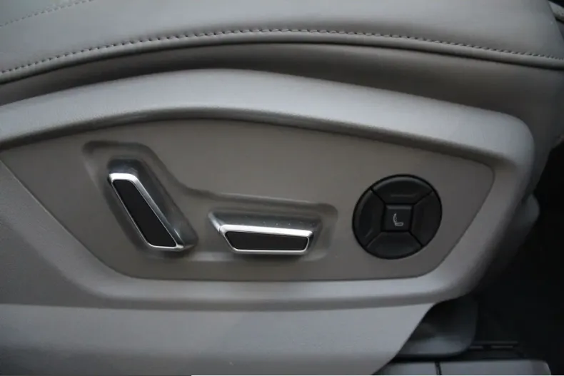 Audi Q8 din 2022 cu 100.000 km - oferta AUD207492 - foto 22