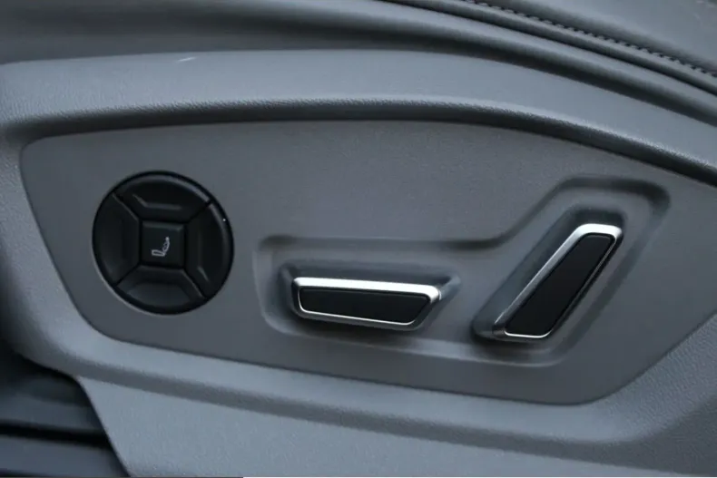 Audi Q8 din 2022 cu 100.000 km - oferta AUD207492 - foto 23