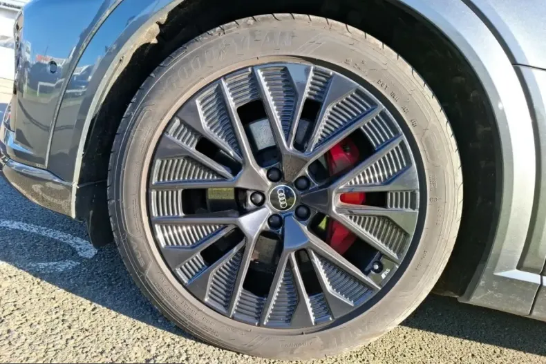 Audi Q8 din 2024 cu 94.645 km - oferta AUD207494 - foto 5