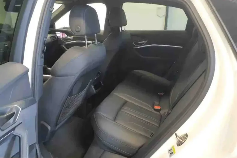 Audi Q8 din 2024 cu 55.807 km - oferta AUD207495 - foto 7