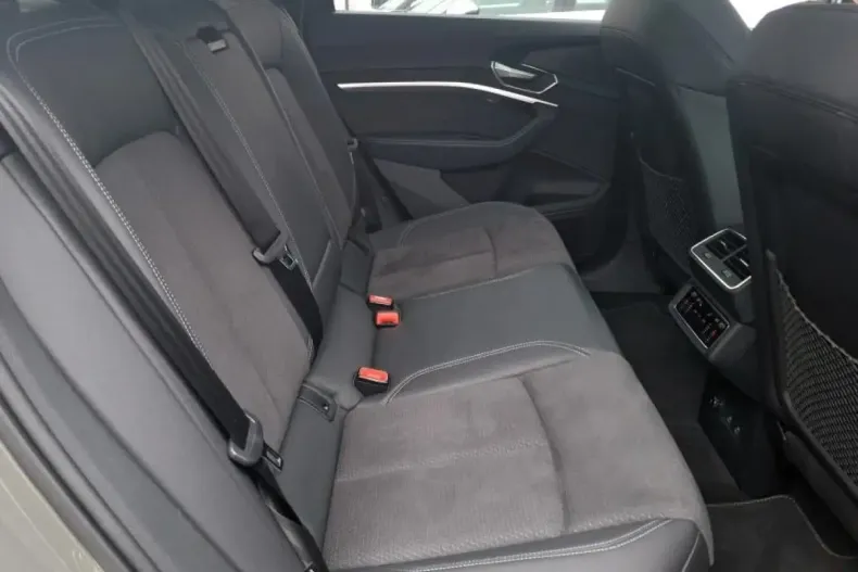 Audi Q8 din 2023 cu 43.172 km - oferta AUD207499 - foto 5