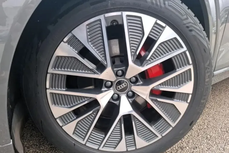 Audi Q8 din 2023 cu 43.172 km - oferta AUD207499 - foto 8