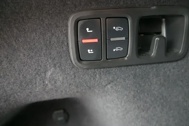 Audi Q8 din 2022 cu 92.400 km - oferta AUD207502 - foto 7