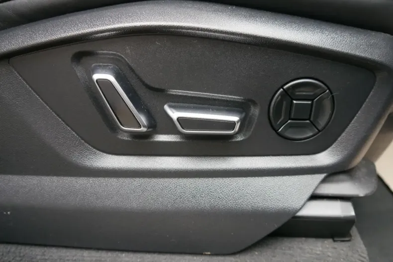 Audi Q8 din 2022 cu 92.400 km - oferta AUD207502 - foto 12