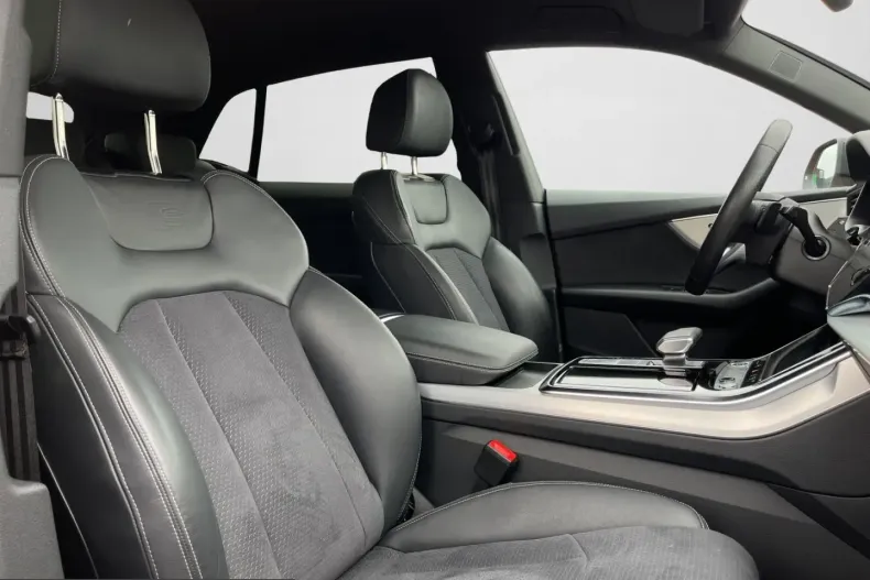 Audi Q8 din 2022 cu 41.296 km - oferta AUD207504 - foto 5