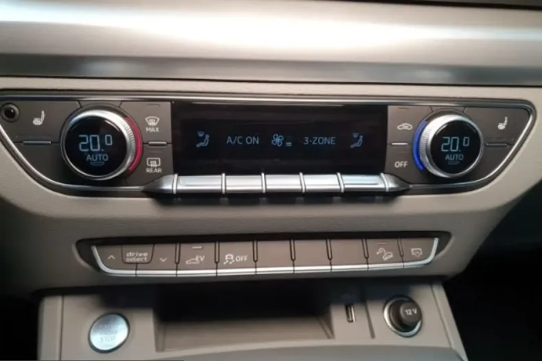 Audi Q5 din 2022 cu 43.599 km - oferta AUD207514 - foto 17