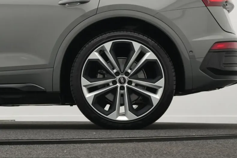 Audi Q5 din 2022 cu 81.276 km - oferta AUD207518 - foto 47