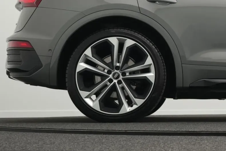 Audi Q5 din 2022 cu 81.276 km - oferta AUD207518 - foto 48