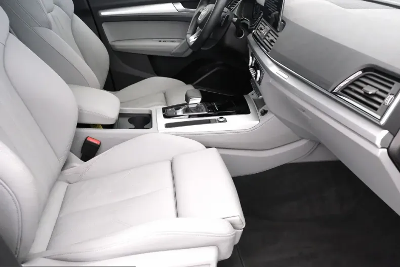 Audi Q5 din 2022 cu 7.935 km - oferta AUD207521 - foto 10