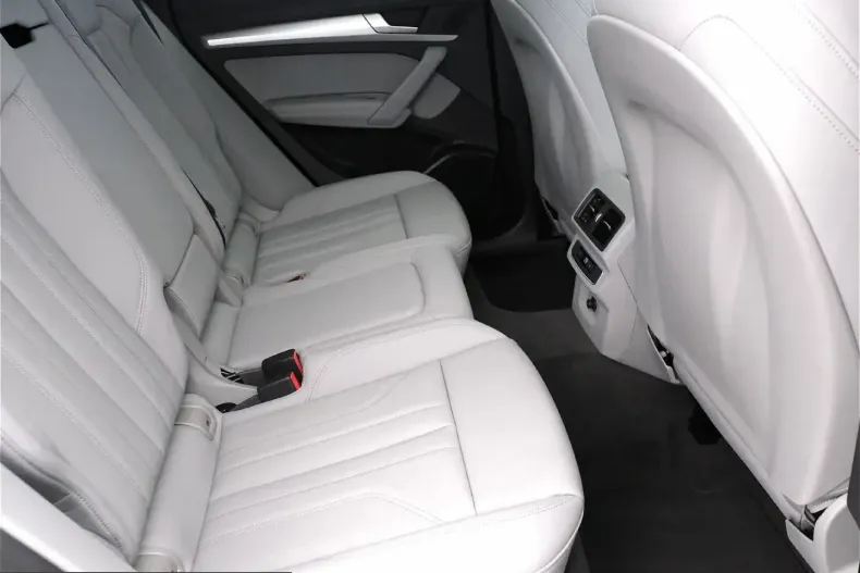 Audi Q5 din 2022 cu 7.935 km - oferta AUD207521 - foto 11