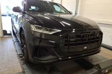 Audi Q8 din 2023 - oferta AUD207525
