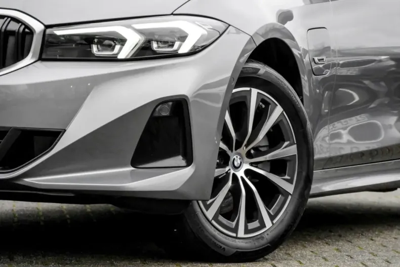 BMW 320 (Seria 3) din 2022 cu 65.276 km - oferta BMW207532 - foto 3