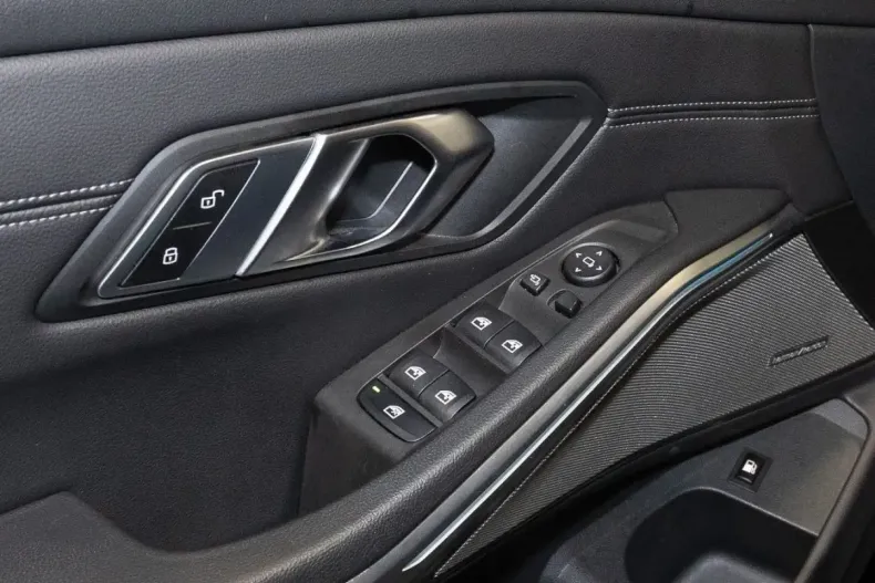 BMW 320 (Seria 3) din 2022 cu 65.240 km - oferta BMW207537 - foto 6