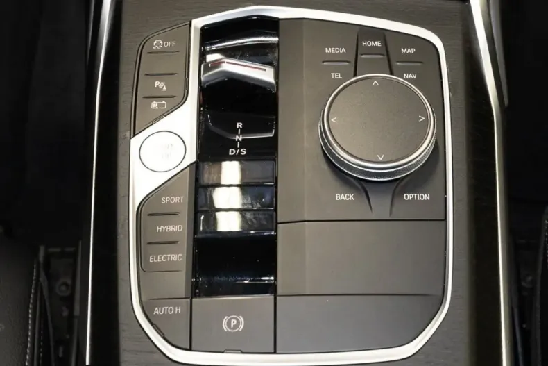 BMW 320 (Seria 3) din 2022 cu 65.240 km - oferta BMW207537 - foto 9