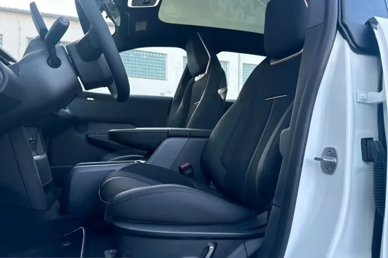 Zeekr X din 2025 cu 500 km - oferta ZEE207540 - foto 6