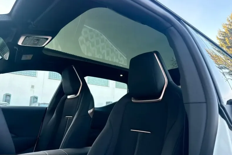 Zeekr X din 2025 cu 500 km - oferta ZEE207540 - foto 9