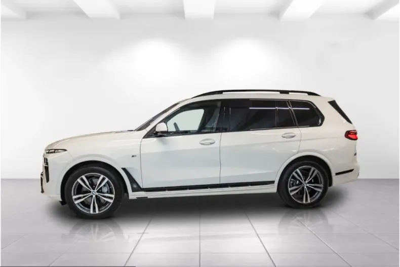 BMW X7 (Seria X) din 2024 cu 21.200 km - oferta BMW207558 - foto 3