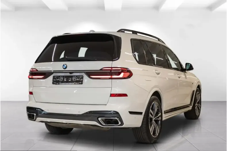 BMW X7 (Seria X) din 2024 cu 21.200 km - oferta BMW207558 - foto 4