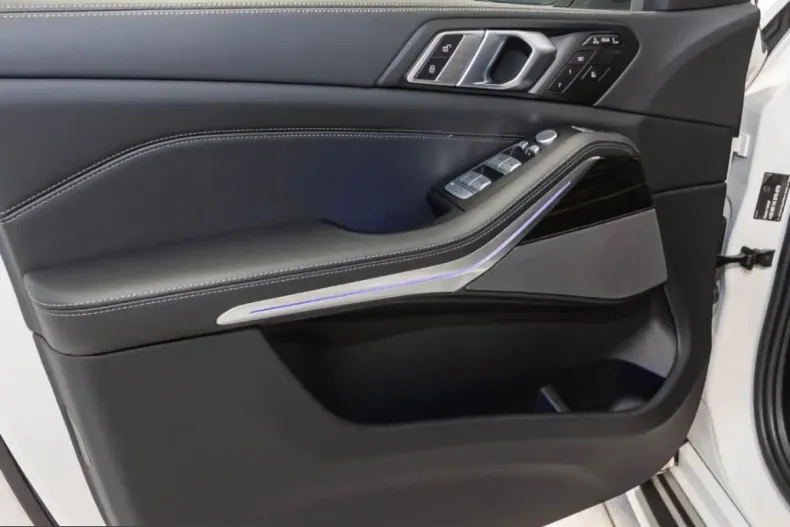 BMW X7 (Seria X) din 2024 cu 21.200 km - oferta BMW207558 - foto 7