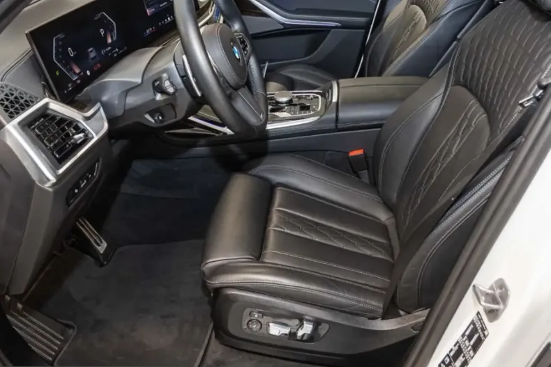 BMW X7 (Seria X) din 2024 cu 21.200 km - oferta BMW207558 - foto 8