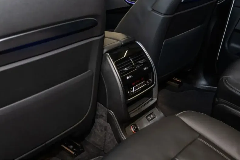 BMW X7 (Seria X) din 2024 cu 21.200 km - oferta BMW207558 - foto 15