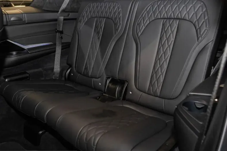 BMW X7 (Seria X) din 2024 cu 21.200 km - oferta BMW207558 - foto 16