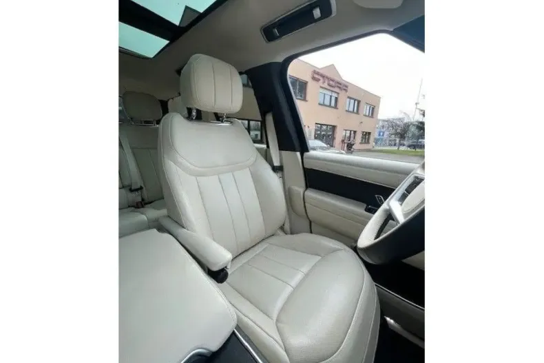 Land Rover Range Rover din 2024 cu 53.500 km - oferta LAN207560 - foto 5