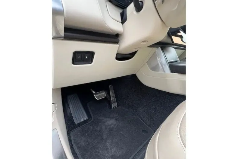 Land Rover Range Rover din 2024 cu 53.500 km - oferta LAN207560 - foto 9