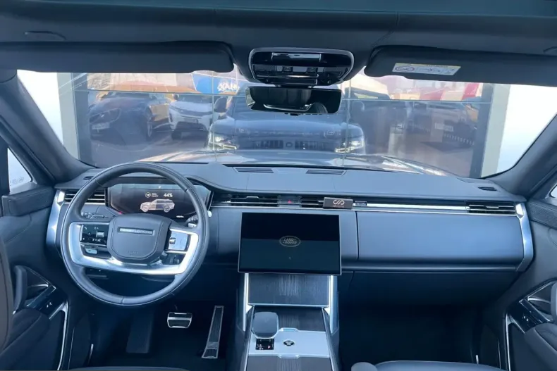 Land Rover Range Rover din 2024 cu 30.000 km - oferta LAN207562 - foto 9