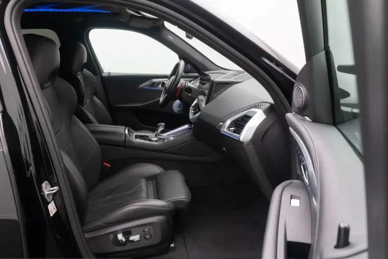 BMW XM (Seria X) din 2024 cu 30.810 km - oferta BMW207563 - foto 24