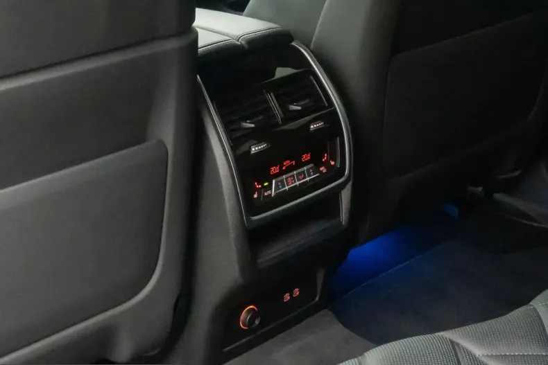 BMW XM (Seria X) din 2024 cu 30.810 km - oferta BMW207563 - foto 28