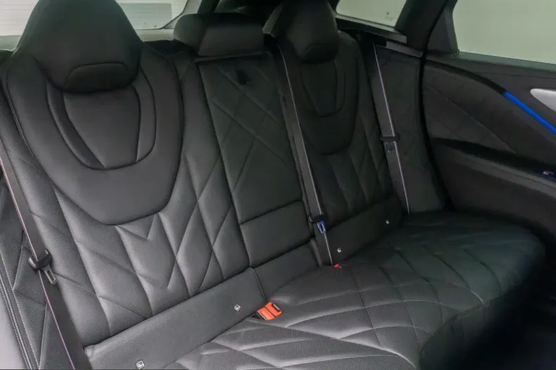 BMW XM (Seria X) din 2024 cu 30.810 km - oferta BMW207563 - foto 29