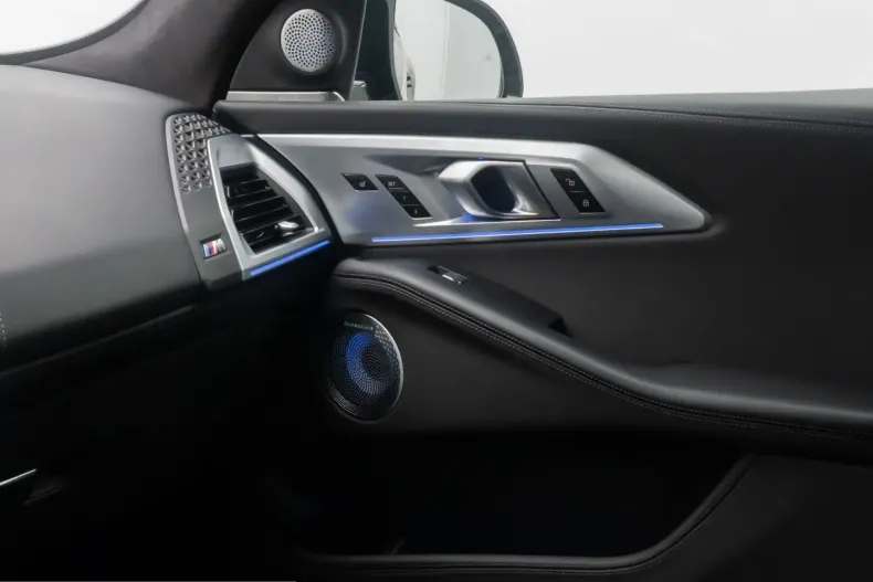 BMW XM (Seria X) din 2024 cu 30.810 km - oferta BMW207563 - foto 33