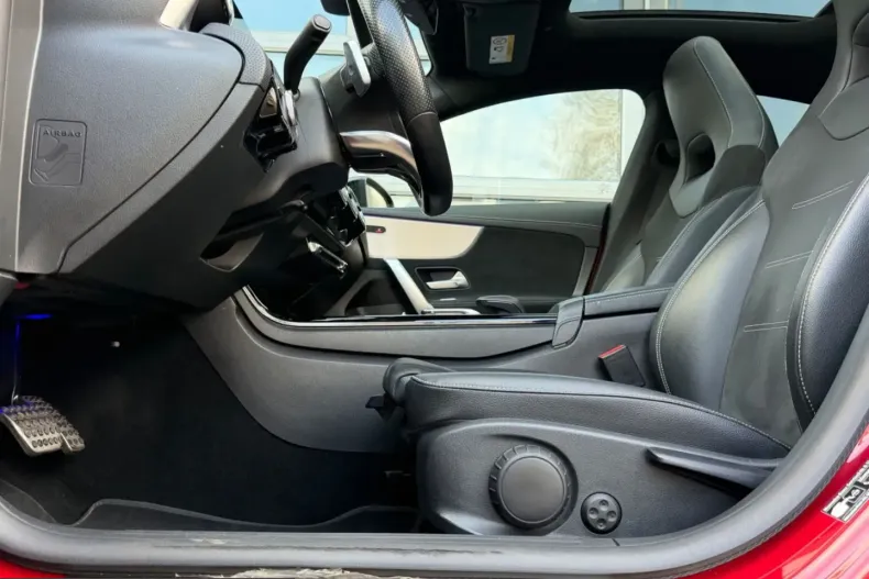 Mercedes-Benz CLA 250 (Clasa CLA) din 2022 cu 82.800 km - oferta MER207571 - foto 13