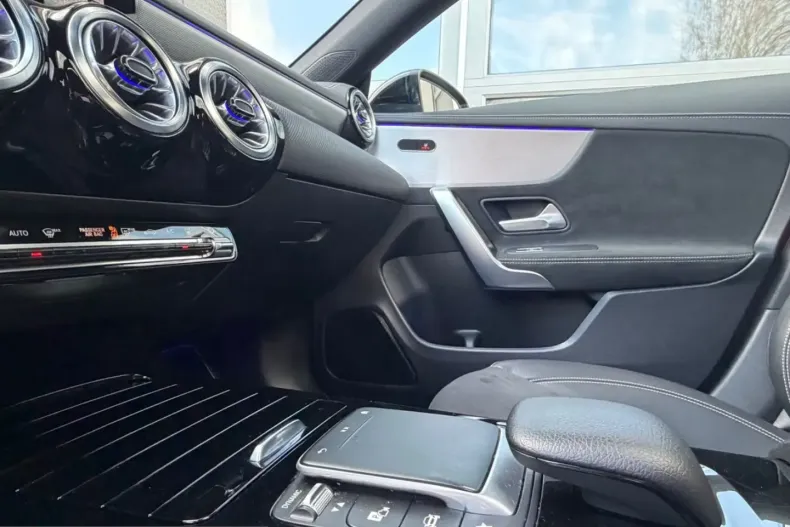 Mercedes-Benz CLA 250 (Clasa CLA) din 2022 cu 82.800 km - oferta MER207571 - foto 23