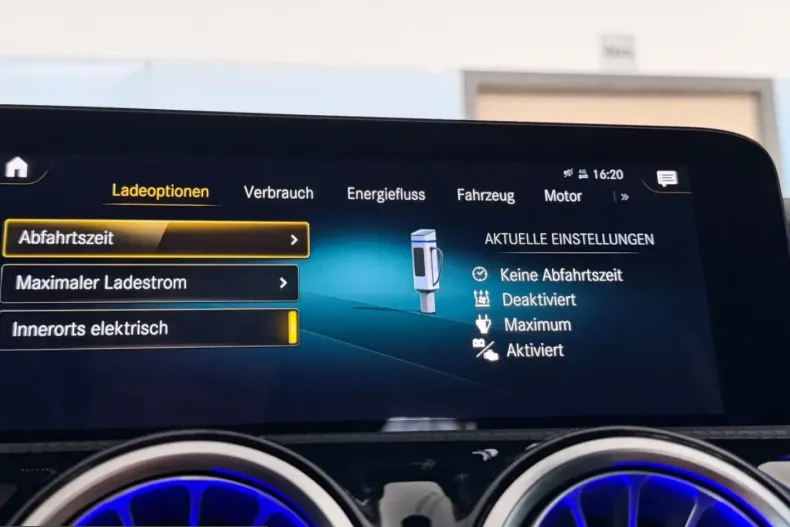 Mercedes-Benz CLA 250 (Clasa CLA) din 2022 cu 82.800 km - oferta MER207571 - foto 36