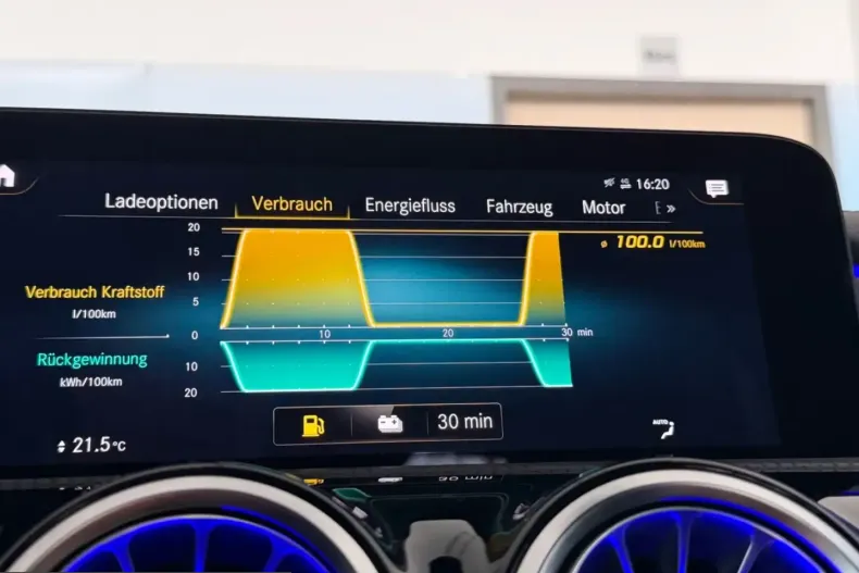 Mercedes-Benz CLA 250 (Clasa CLA) din 2022 cu 82.800 km - oferta MER207571 - foto 38