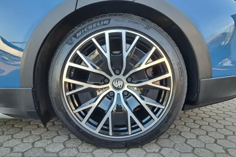 Porsche Taycan din 2022 cu 99.980 km - oferta POR207573 - foto 9