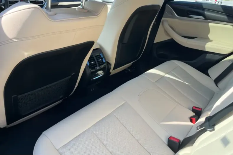 BMW X4 (Seria X) din 2024 cu 980 km - oferta BMW207574 - foto 2