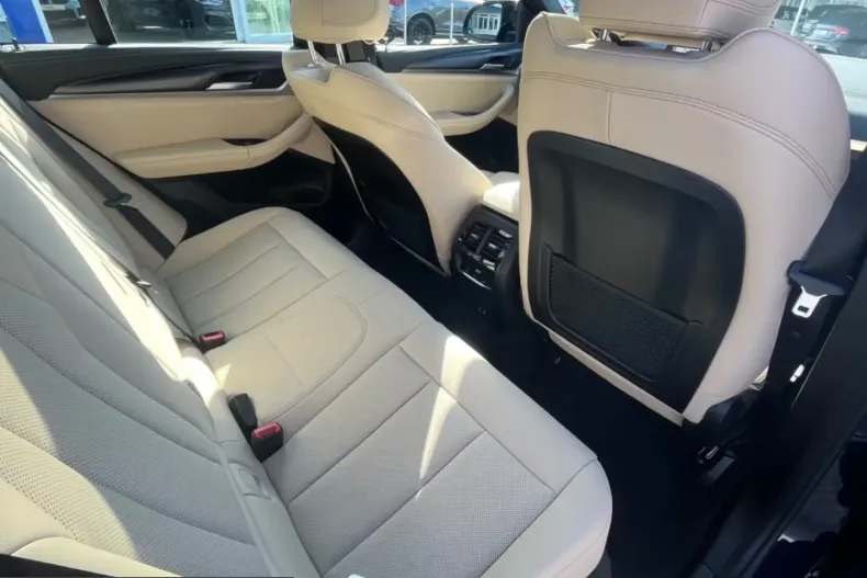 BMW X4 (Seria X) din 2024 cu 980 km - oferta BMW207574 - foto 11