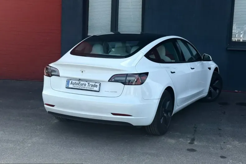 Tesla Model 3 din 2022 cu 96.222 km - oferta TES207575 - foto 3