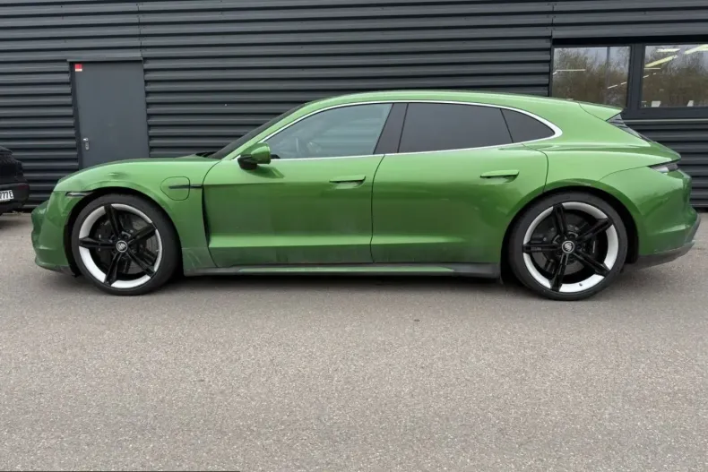 Porsche Taycan din 2023 cu 62.000 km - oferta POR207577 - foto 4