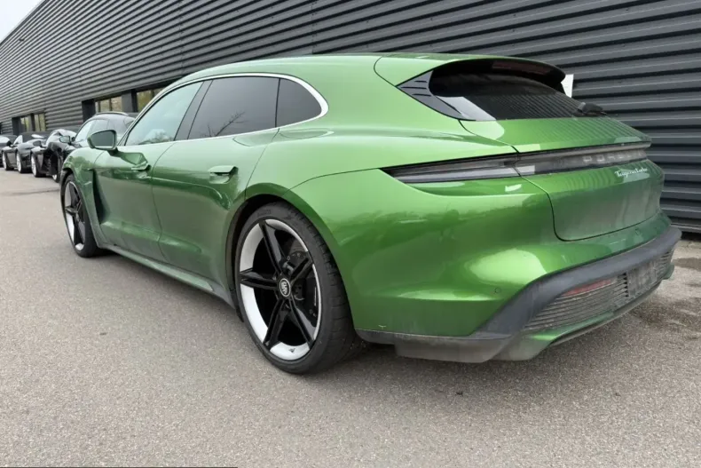 Porsche Taycan din 2023 cu 62.000 km - oferta POR207577 - foto 5