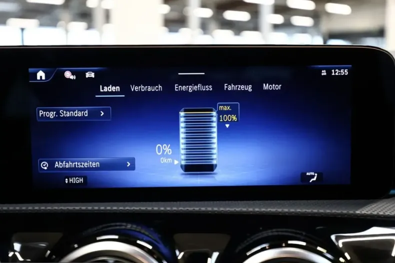 Mercedes-Benz CLA 250 (Clasa CLA) din 2025 cu 24.400 km - oferta MER207581 - foto 10