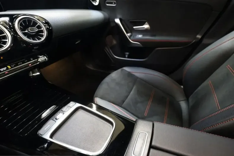 Mercedes-Benz CLA 250 (Clasa CLA) din 2025 cu 24.400 km - oferta MER207581 - foto 15