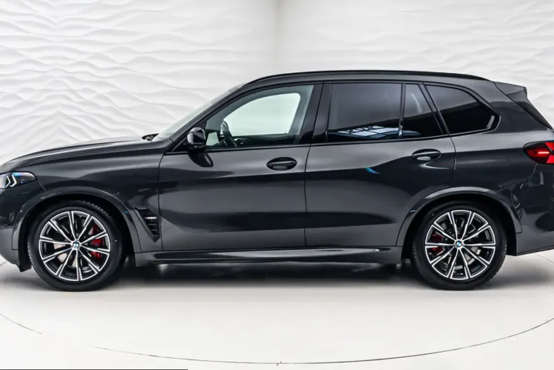 BMW X5 M60 (Seria X) din 2024 cu 10.500 km - oferta BMW207582 - foto 3
