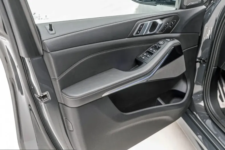 BMW X5 M60 (Seria X) din 2024 cu 10.500 km - oferta BMW207582 - foto 15